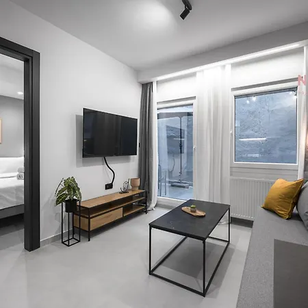 8, Nilie Hospitality Mgmt Apartment *