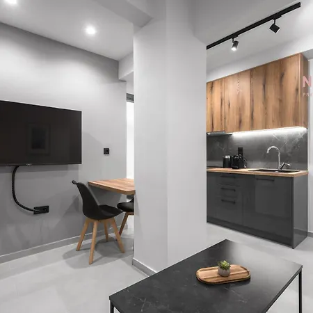 8, Nilie Hospitality Mgmt Apartment